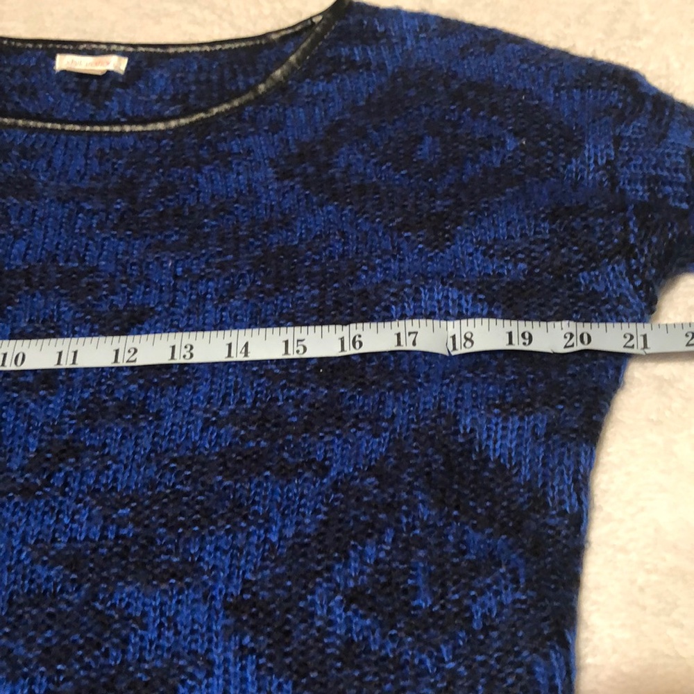 Blue Aztec sweater - Picture 4 of 8